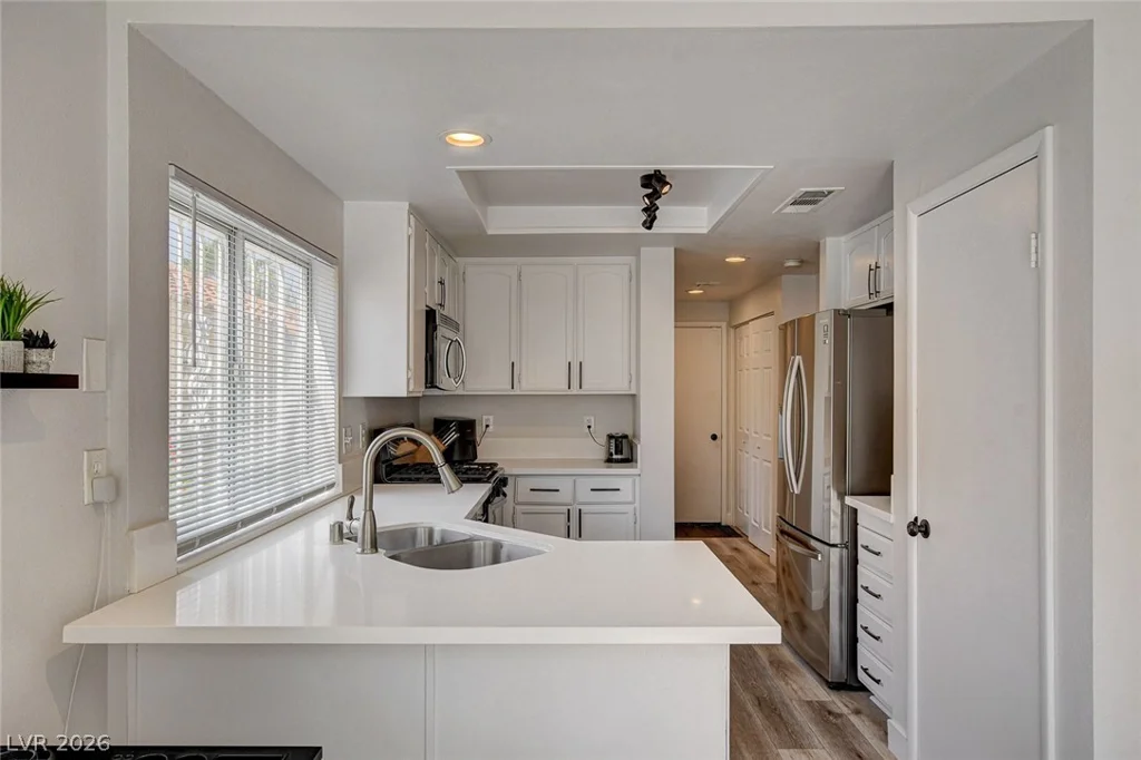 8626 Tiverton, Las Vegas, NV 89123