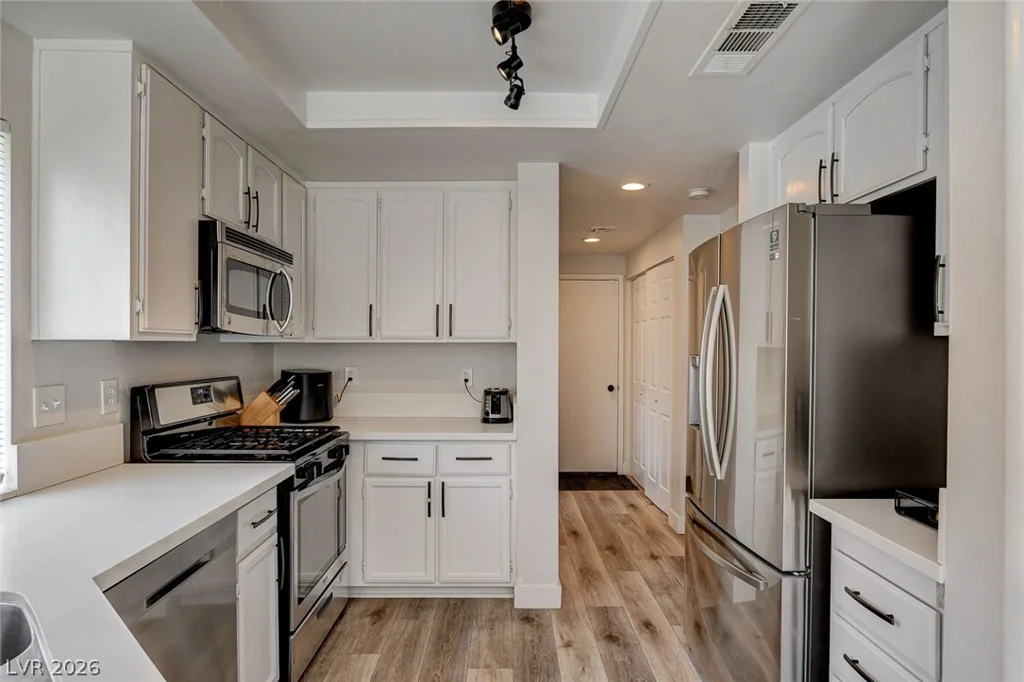 8626 Tiverton, Las Vegas, NV 89123