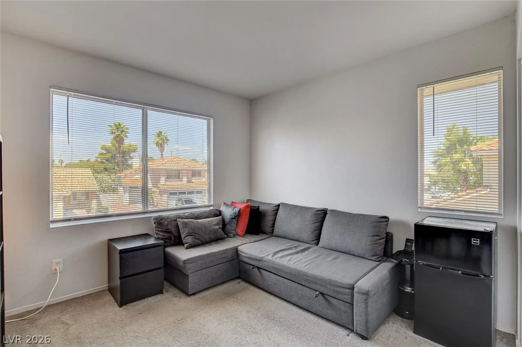 8626 Tiverton, Las Vegas, NV 89123