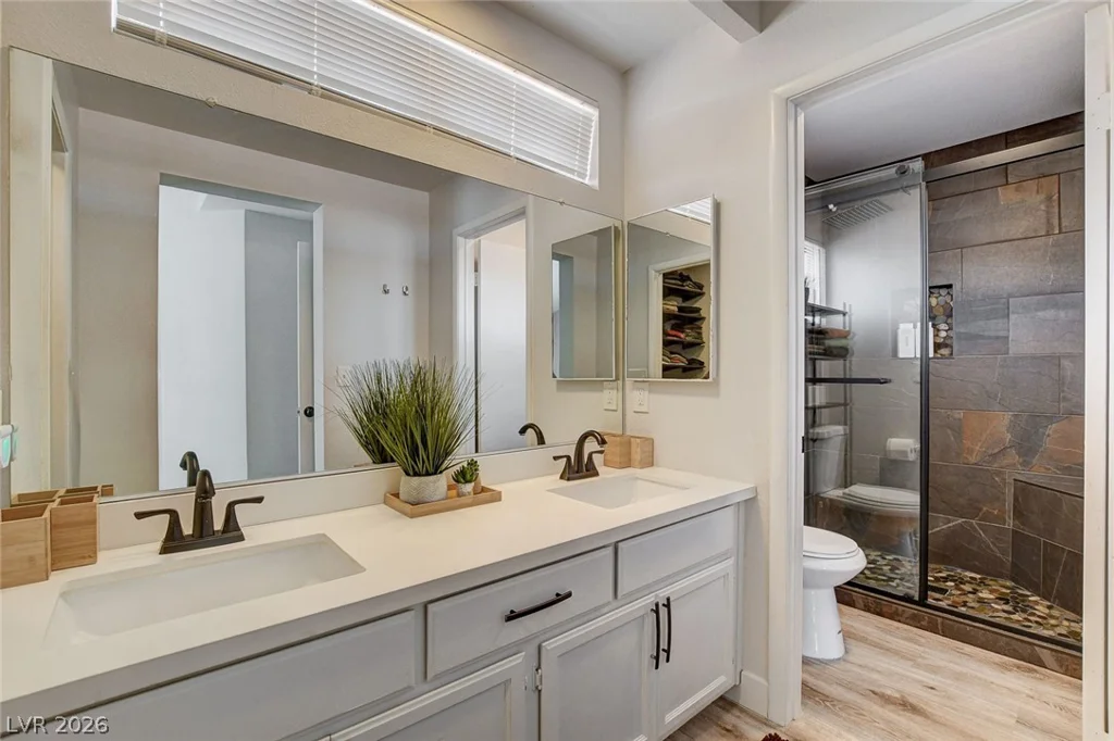 8626 Tiverton, Las Vegas, NV 89123