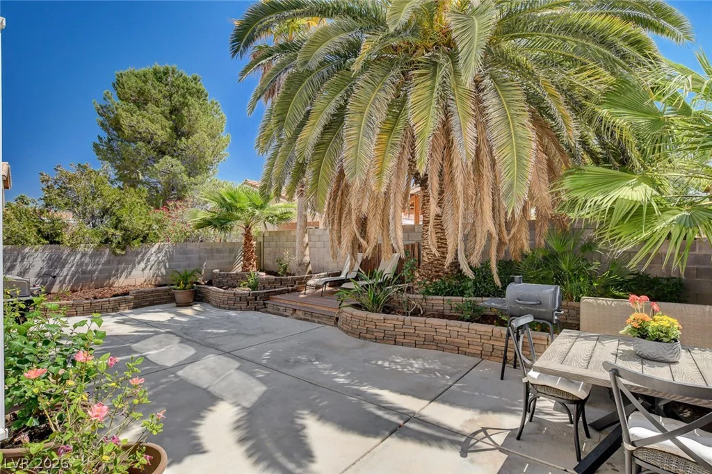 8626 Tiverton, Las Vegas, NV 89123