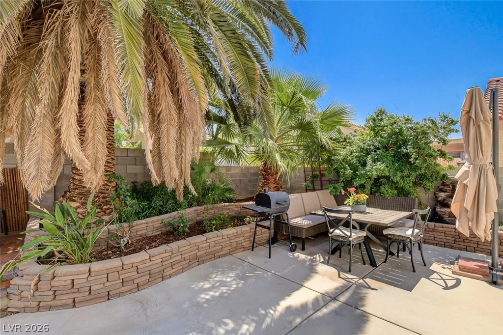 8626 Tiverton, Las Vegas, NV 89123