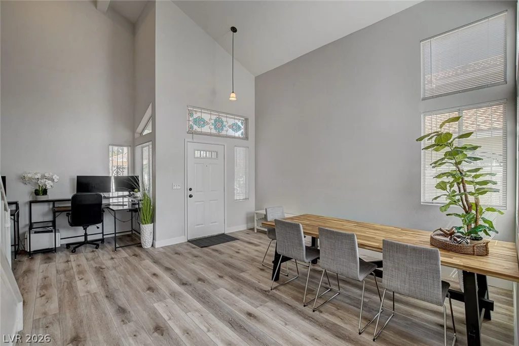 8626 Tiverton, Las Vegas, NV 89123
