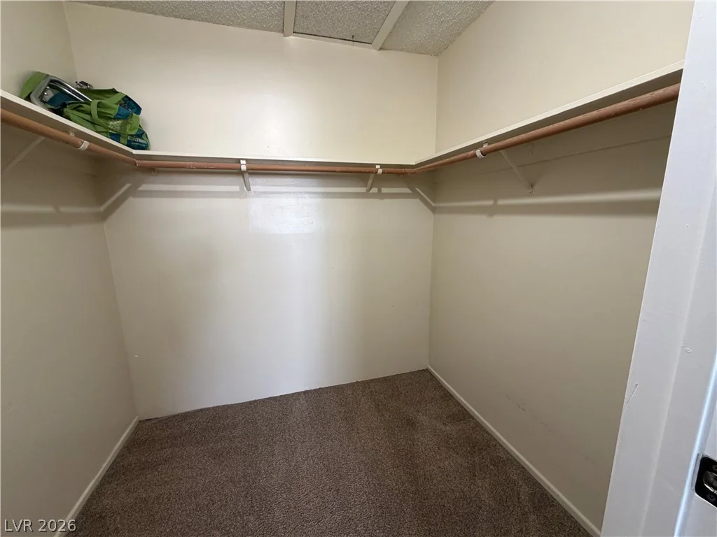 4734 Roberta, Las Vegas, NV 89119