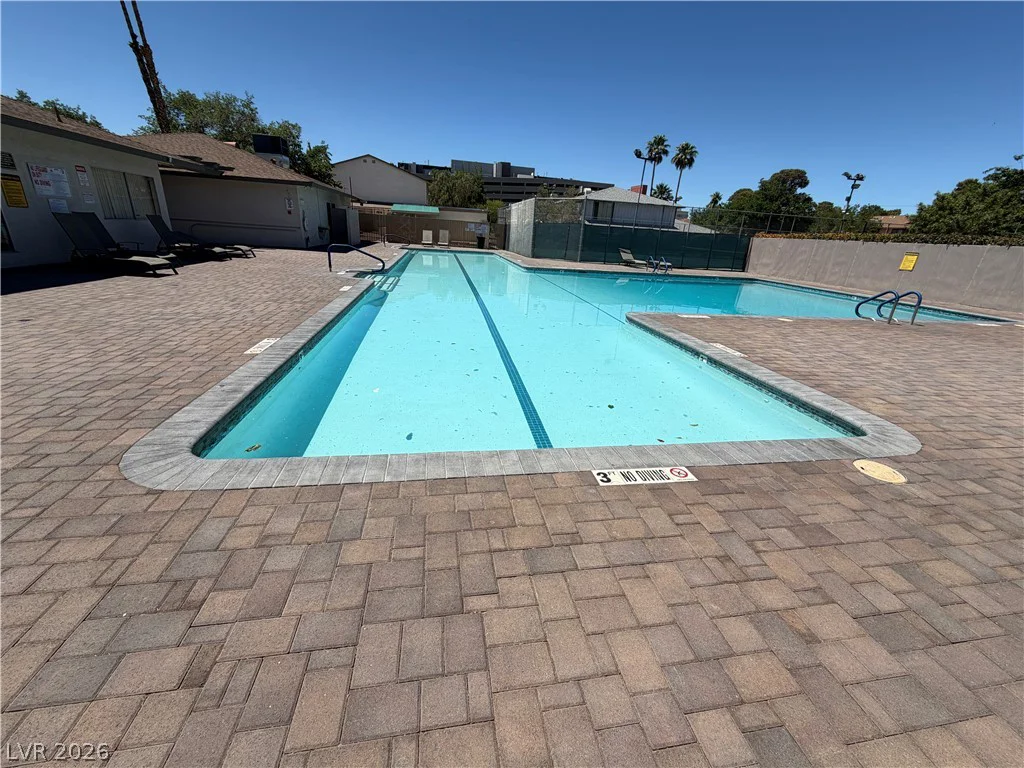 4734 Roberta, Las Vegas, NV 89119