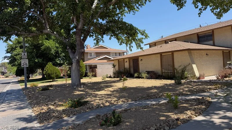 4734 Roberta, Las Vegas, NV 89119