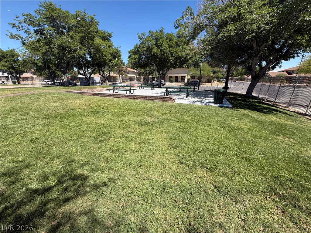 4734 Roberta, Las Vegas, NV 89119