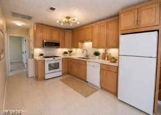 4734 Roberta, Las Vegas, NV 89119
