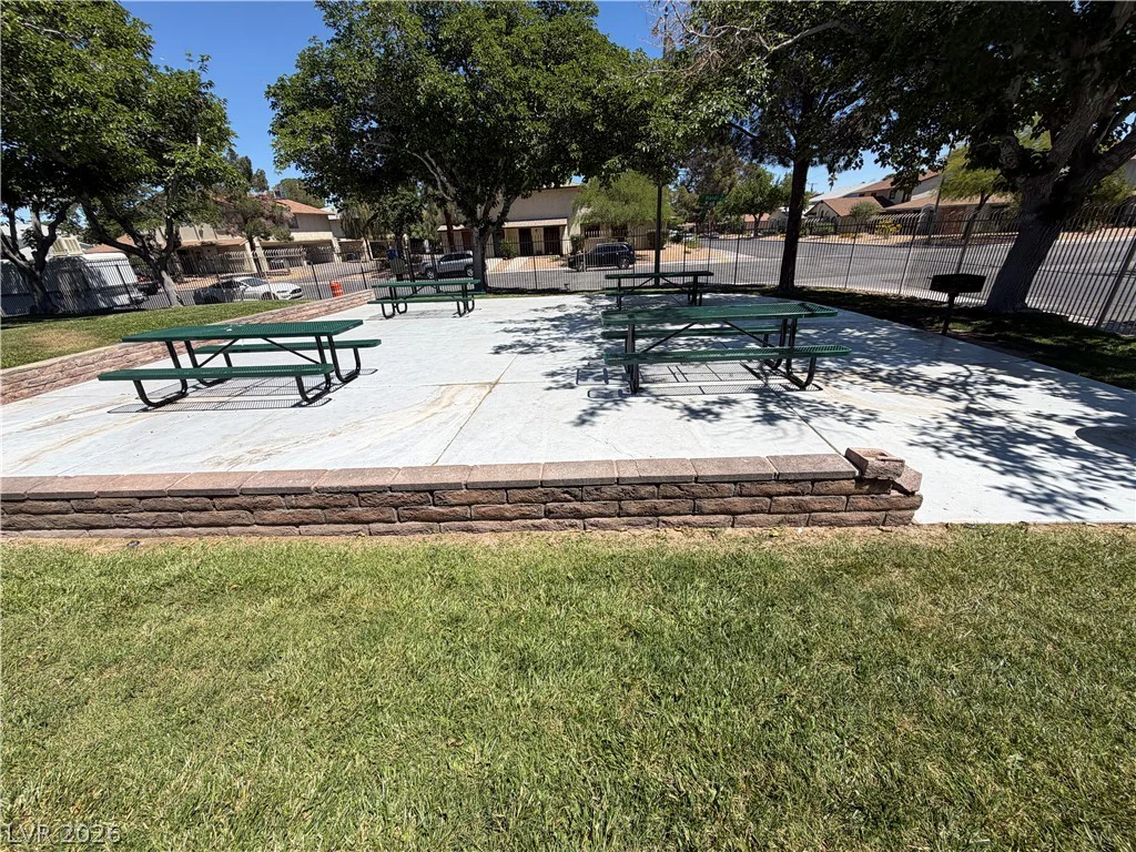 4734 Roberta, Las Vegas, NV 89119