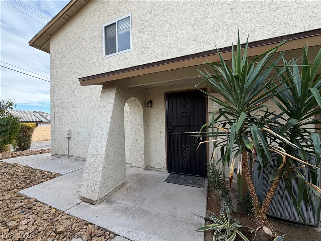 4734 Roberta, Las Vegas, NV 89119