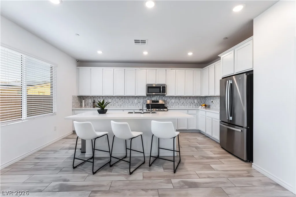 8866 Mountain Lion, Las Vegas, NV 89166