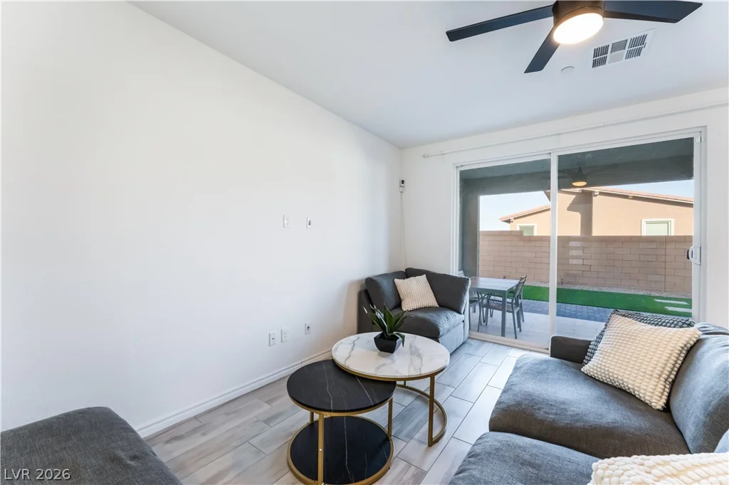 8866 Mountain Lion, Las Vegas, NV 89166