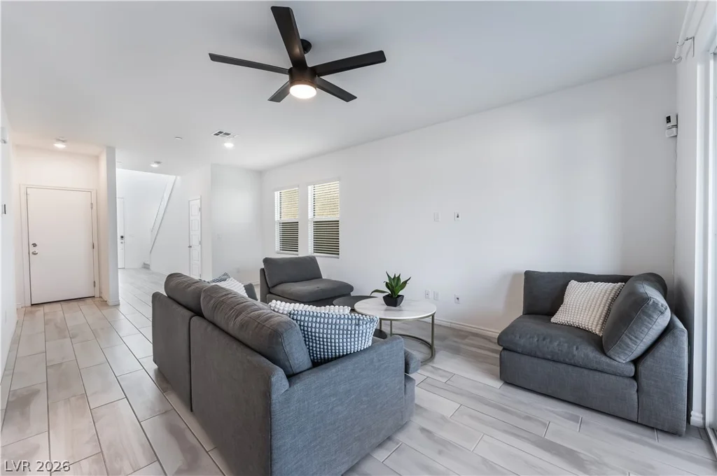 8866 Mountain Lion, Las Vegas, NV 89166