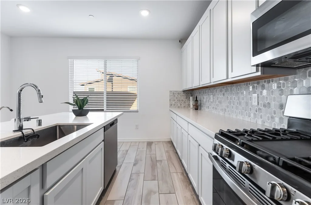 8866 Mountain Lion, Las Vegas, NV 89166