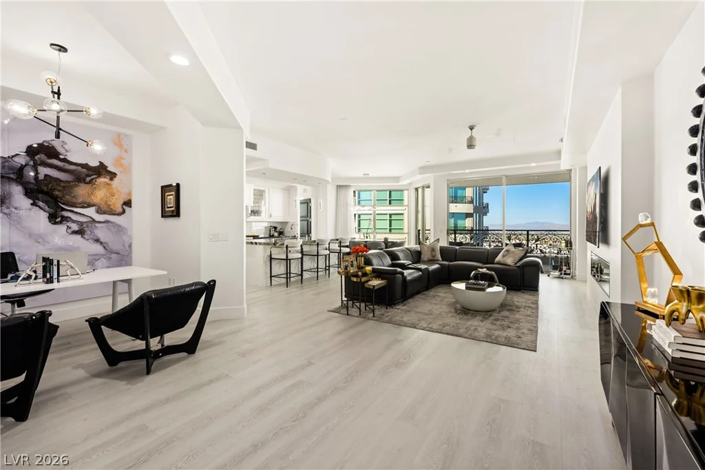9103 Alta, Las Vegas, NV 89145