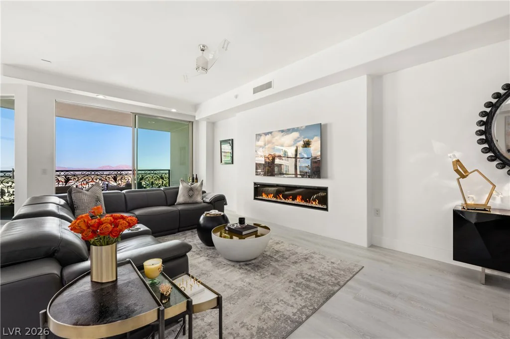9103 Alta, Las Vegas, NV 89145