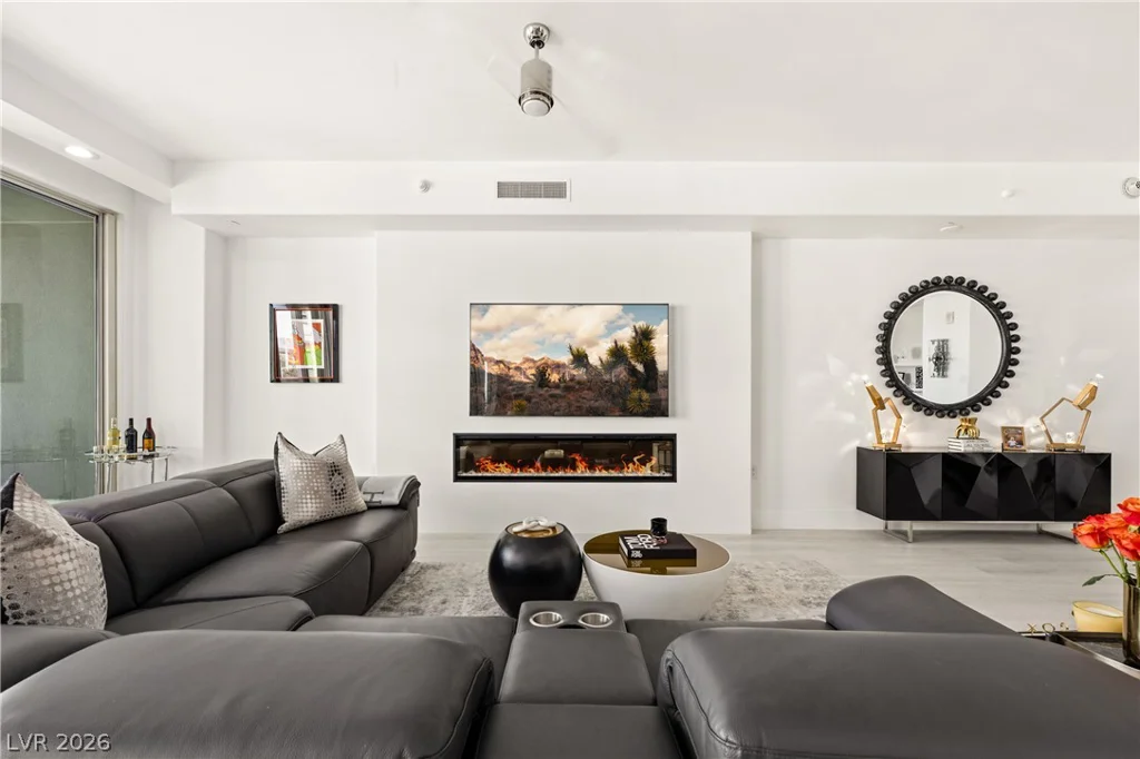 9103 Alta, Las Vegas, NV 89145