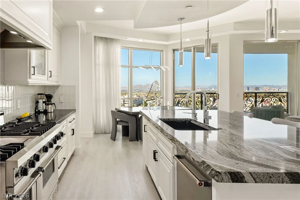 9103 Alta, Las Vegas, NV 89145