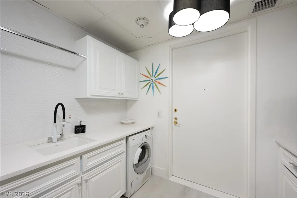9103 Alta, Las Vegas, NV 89145