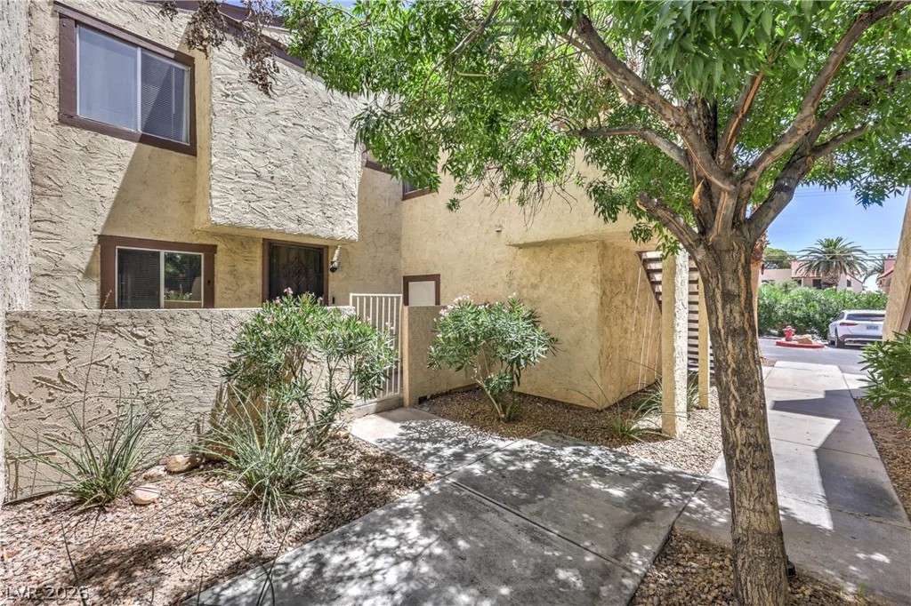 5045 Spencer, Las Vegas, NV 89119