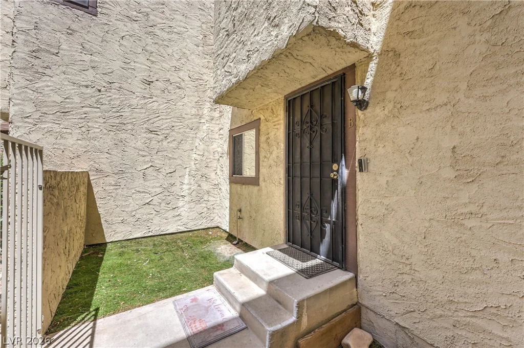 5045 Spencer, Las Vegas, NV 89119