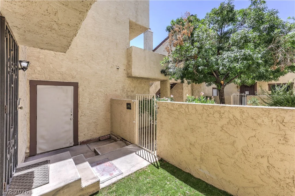 5045 Spencer, Las Vegas, NV 89119