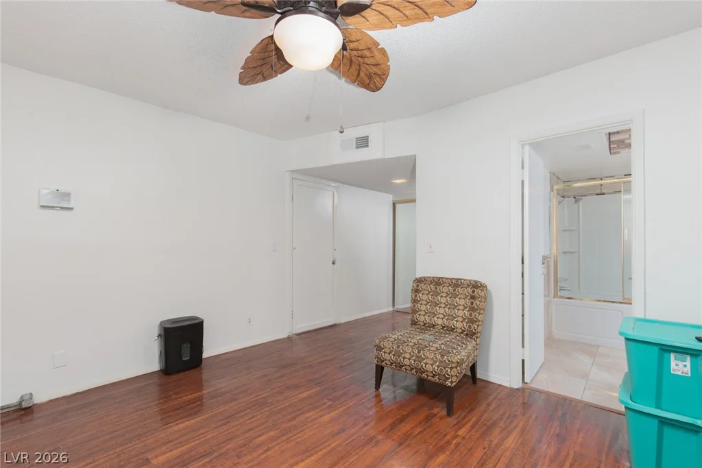 3525 Victory, Las Vegas, NV 89121