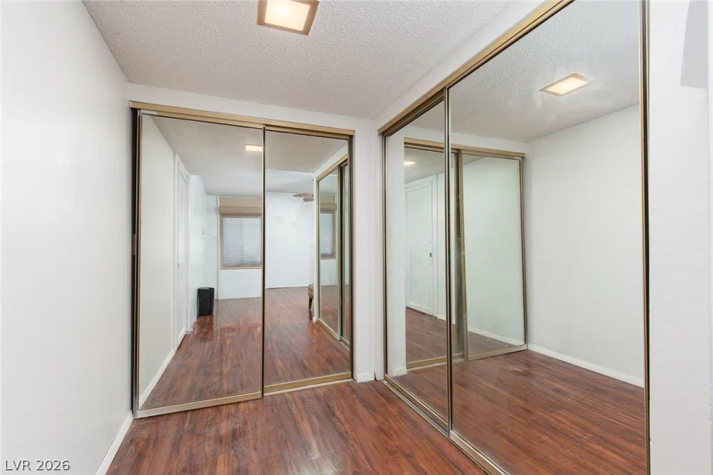 3525 Victory, Las Vegas, NV 89121