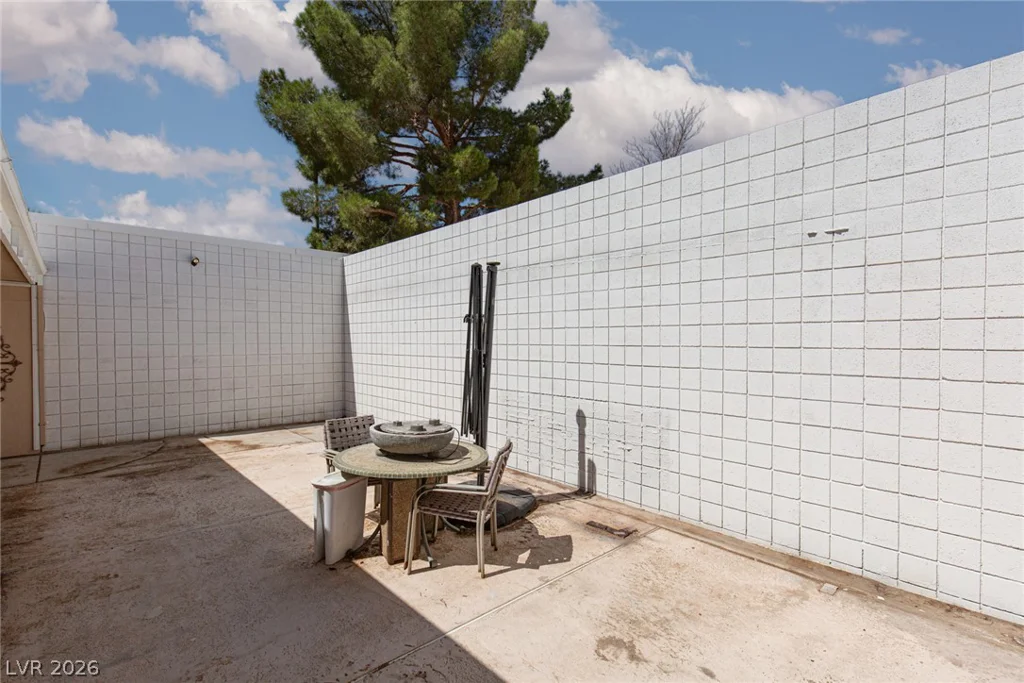 3525 Victory, Las Vegas, NV 89121