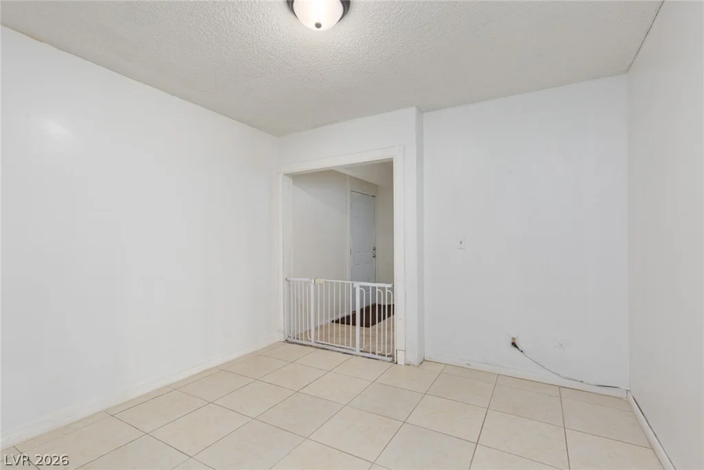 3525 Victory, Las Vegas, NV 89121