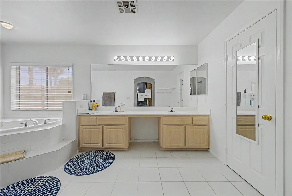 8633 Vivid Violet, Las Vegas, NV 89143