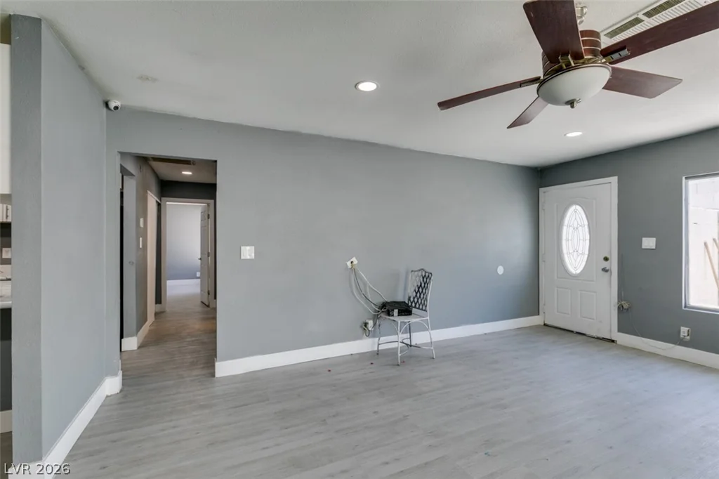 4562 Via San Rafael, Las Vegas, NV 89103