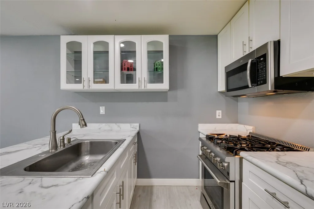 4562 Via San Rafael, Las Vegas, NV 89103