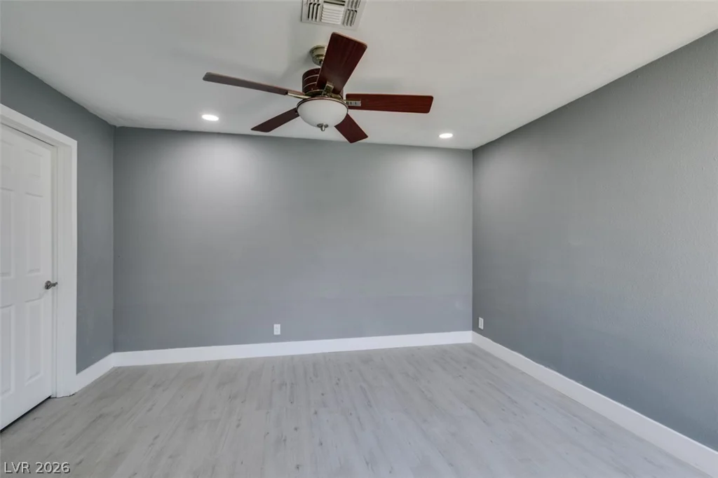 4562 Via San Rafael, Las Vegas, NV 89103