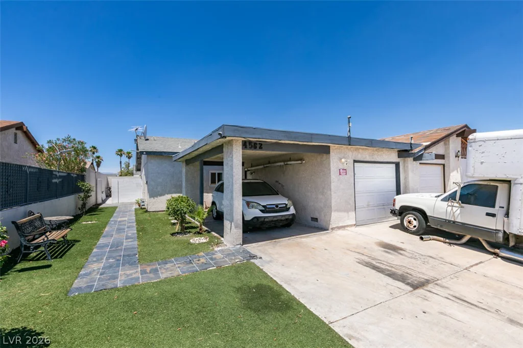 4562 Via San Rafael, Las Vegas, NV 89103