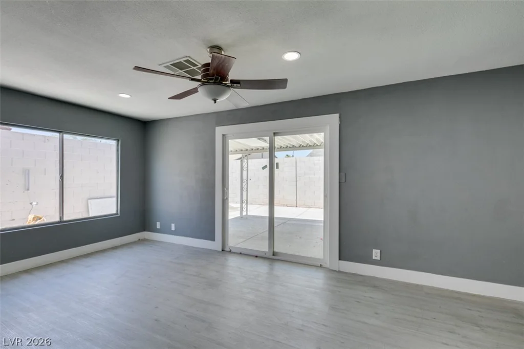 4562 Via San Rafael, Las Vegas, NV 89103