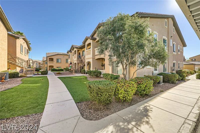 8985 Durango, Las Vegas, NV 89113