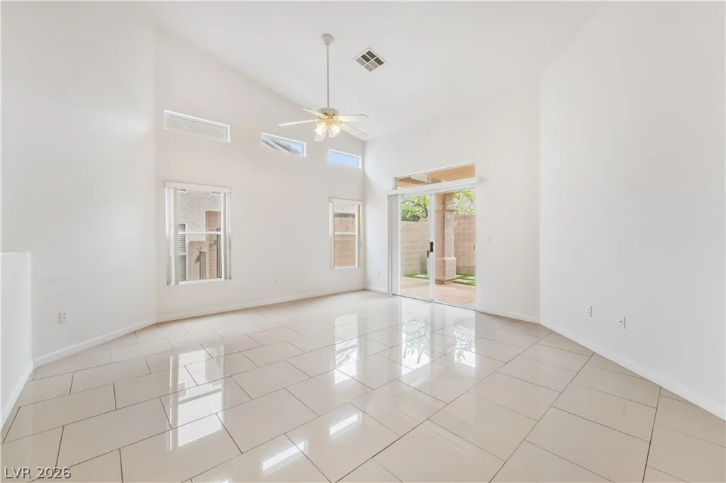 9791 Hickory Crest, Las Vegas, NV 89147