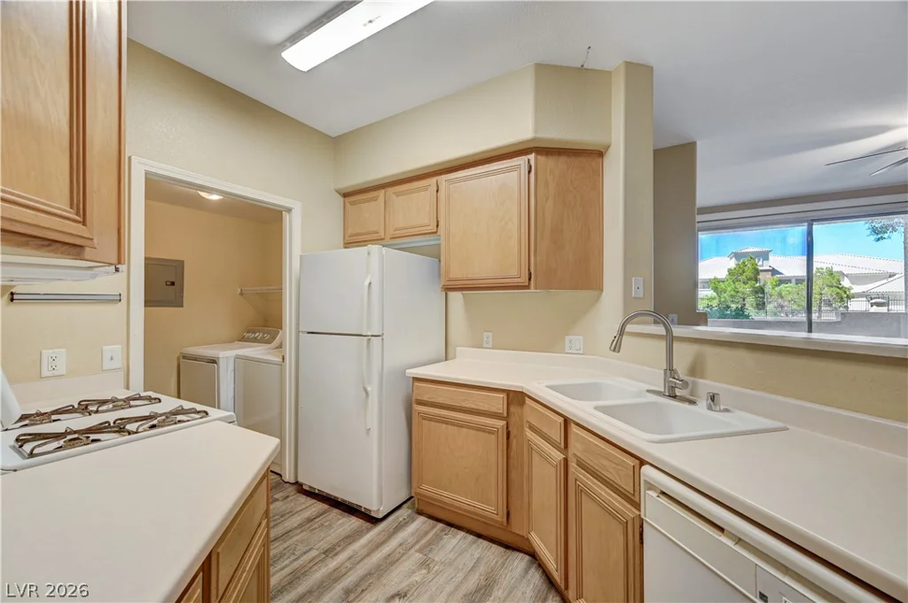 7127 Durango, Las Vegas, NV 89113