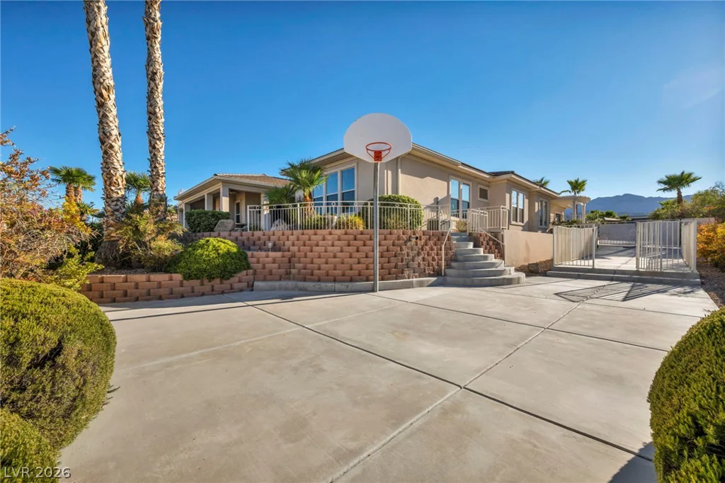 5960 Michelli Crest, Las Vegas, NV 89149
