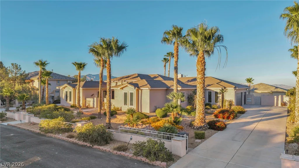 5960 Michelli Crest, Las Vegas, NV 89149