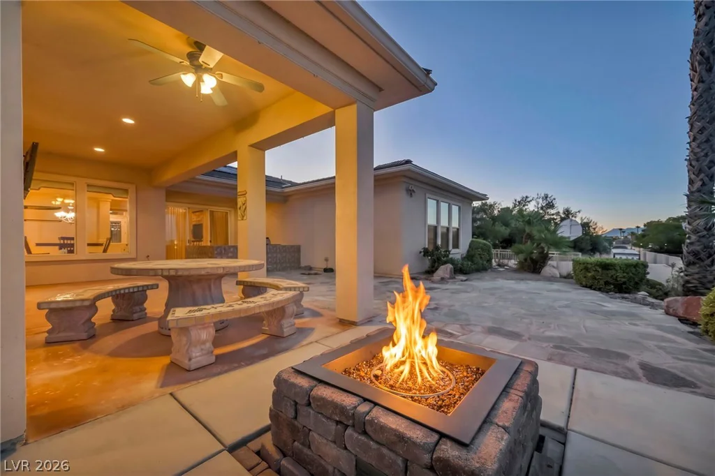 5960 Michelli Crest, Las Vegas, NV 89149
