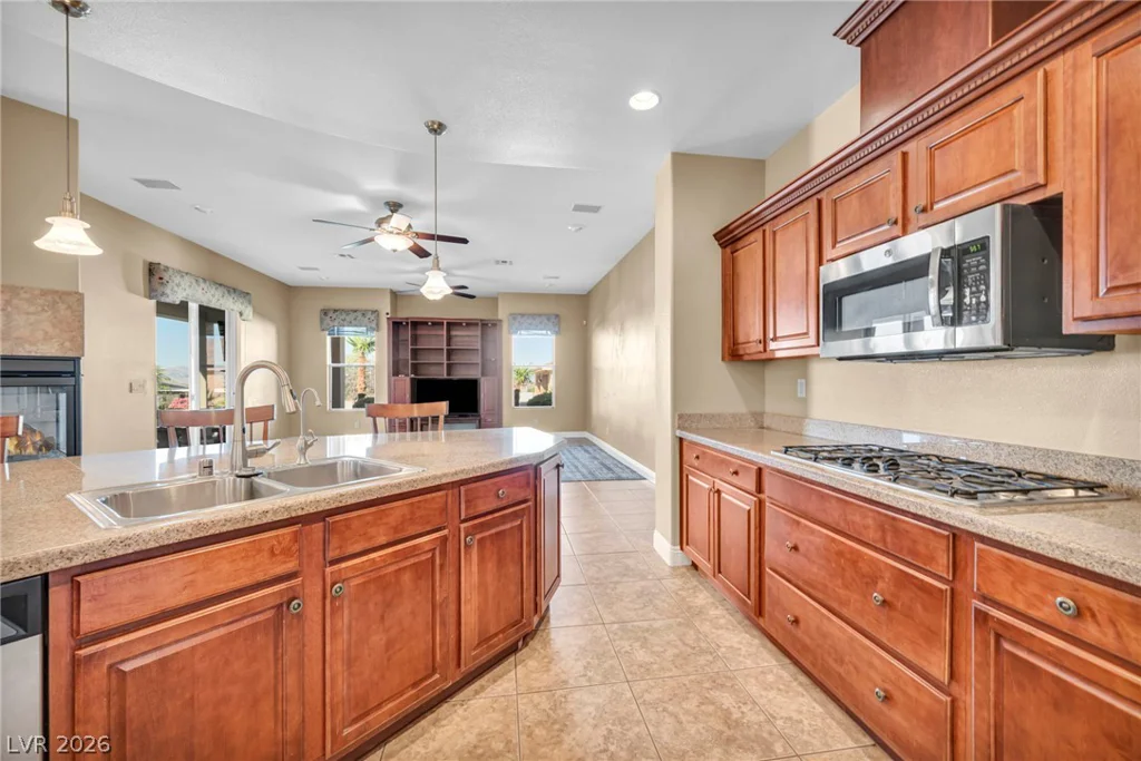 5960 Michelli Crest, Las Vegas, NV 89149