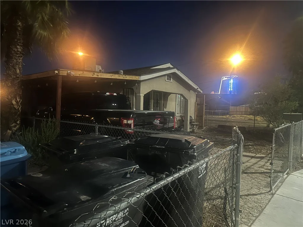 814 F, Las Vegas, NV 89106