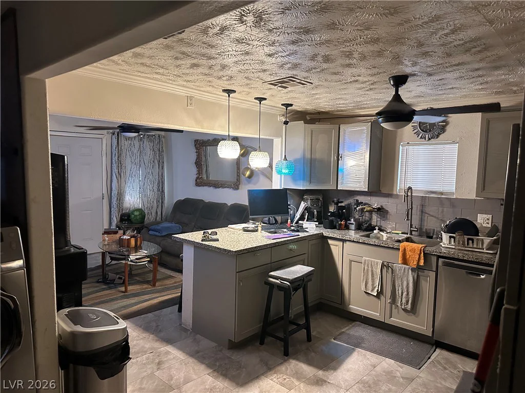 814 F, Las Vegas, NV 89106