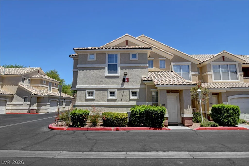 5855 Valley, North Las Vegas, NV 89031