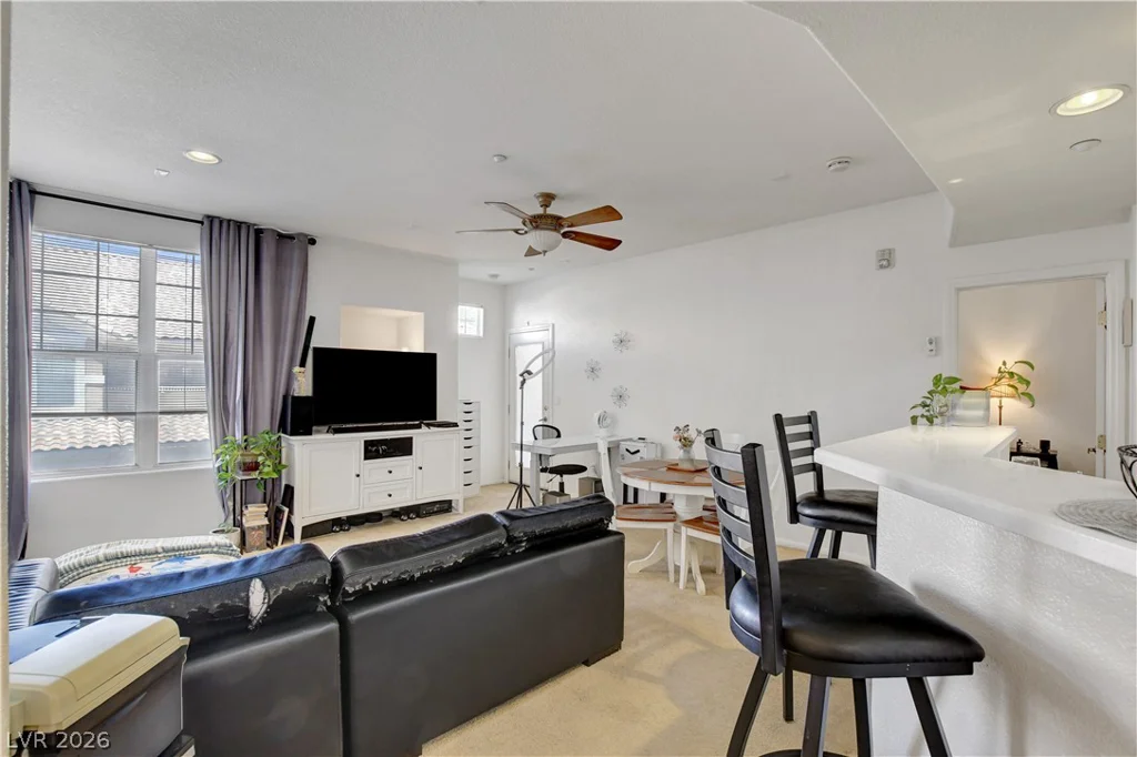 5855 Valley, North Las Vegas, NV 89031