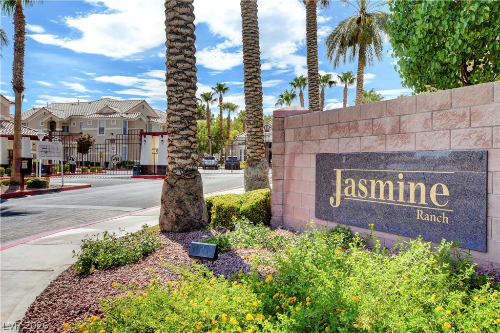5855 Valley, North Las Vegas, NV 89031
