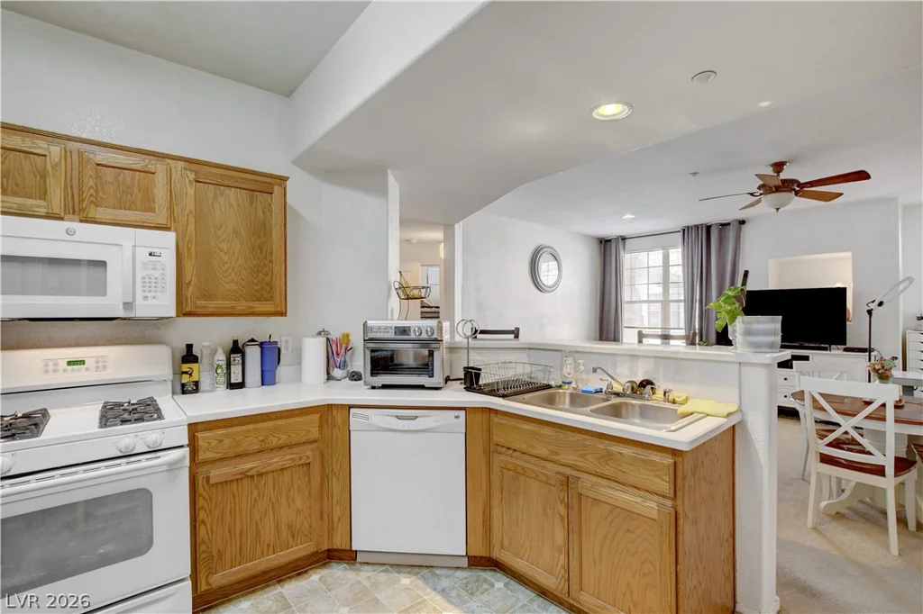 5855 Valley, North Las Vegas, NV 89031
