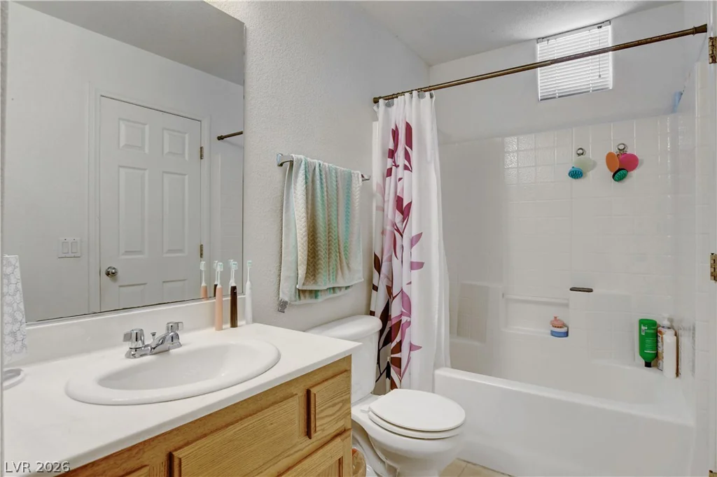 5855 Valley, North Las Vegas, NV 89031